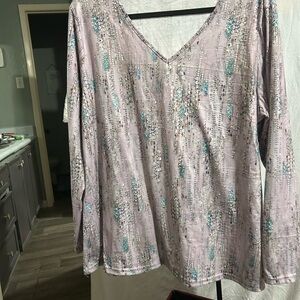 Women's V-Neck Patterned Top